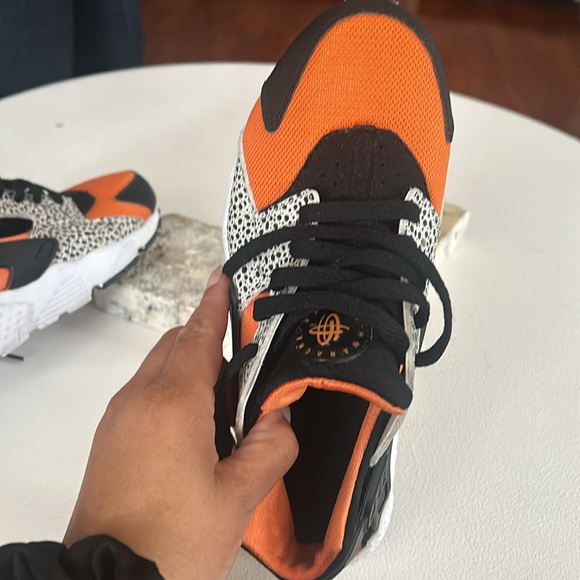 Nike Air Huarache Run Safari (GS) - Picture 7 of 7